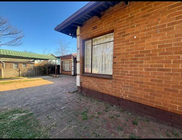 6 BEDROOM HOUSE FOR SALE IN VANDERBIJLPARK CW 6